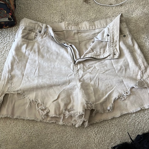 American Eagle Shorts - Picture 1 of 3